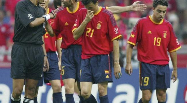 هل تشافي أفضل لاعب إسباني في التاريخ؟