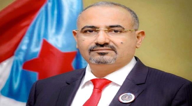 الرئيس القائد عيدروس الزُبيدي يُعزّي في وفاة العميد ناصر الرضامي قائد اللواء 15 صاعقة