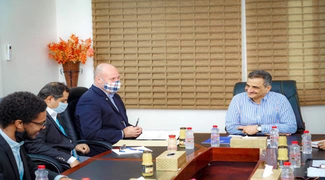 محافظ العاصمة عدن يناقش مع مدير منظمة "الاوتشا" سُبل التنسيق بين السلطة المحلية والمنظمات الدولية