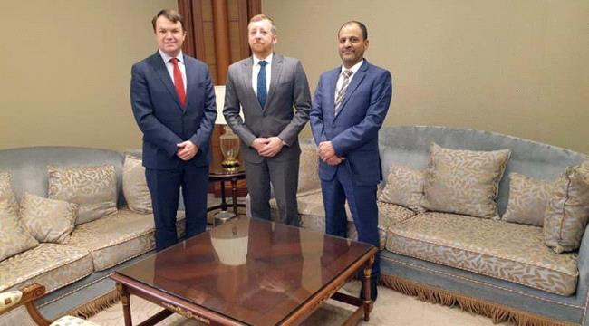 اللواء شلال شايع يستقبل نائب السفير الأمريكي والعقيد مارك وايتمان كبير ممثلي وزارة الدفاع الأمريكية 