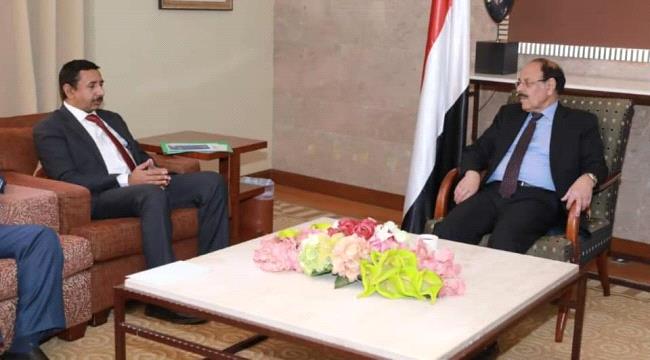 بينهم علي محسن الأحمر وبن عديو... الكشف عن تغييرات قادمة في الحكومة الشرعية 