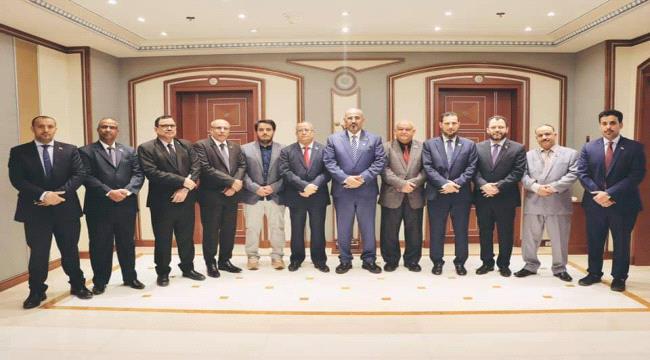 معلقا على لقاء ممثلي الانتقالي بالحكومة..الكاف: باتت قريبة وما النصر إلا صبر ساعة