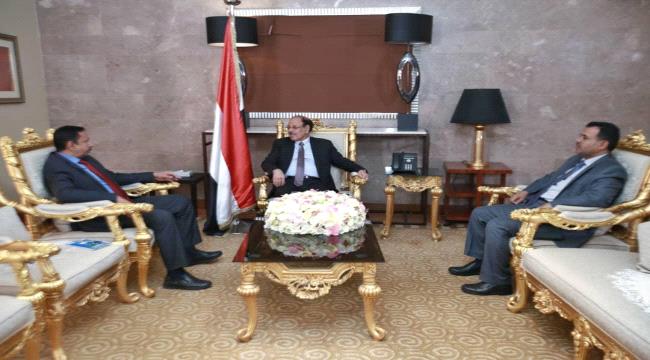 عضو بالانتقالي : بقاء محافظ شبوة الإخواني بن عديو سيعرقل عمل الحكومة