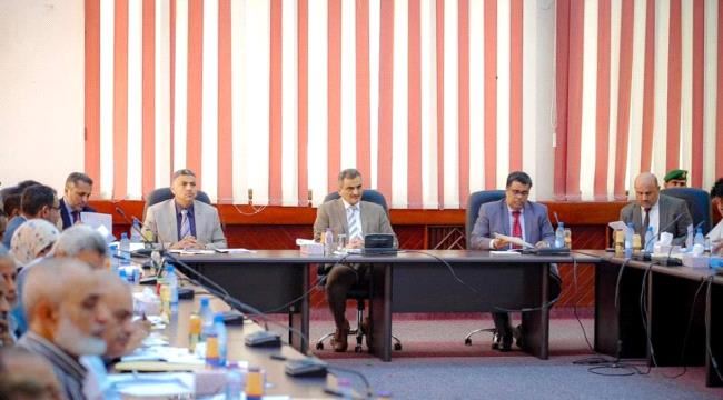 لملس يوجّه مدراء المكاتب التنفيذية بتهيئة الأجواء لعودة الحكومة