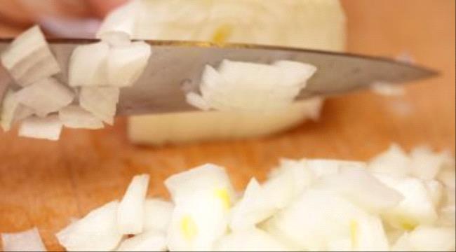 فوائد البصل تقوية الجهاز المناعى وتقليل فرص الإصابة بالسرطان