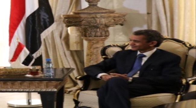 مسؤول حكومي يحذر من سقوط مأرب بيد الحوثي 
