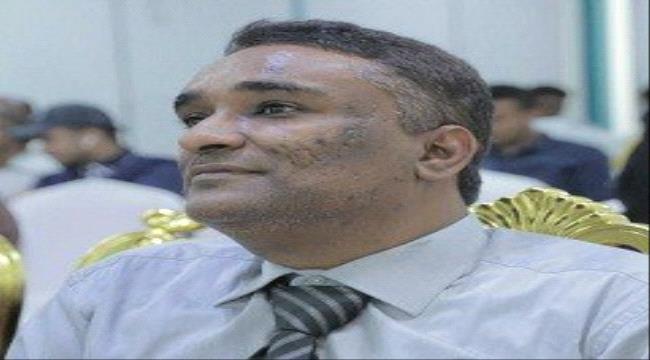 باحث جنوبي يهاجم بن دغر ويتهمه بمحاولة افشال اتفاق الرياض ودعم الفوضى والصدام العسكري 