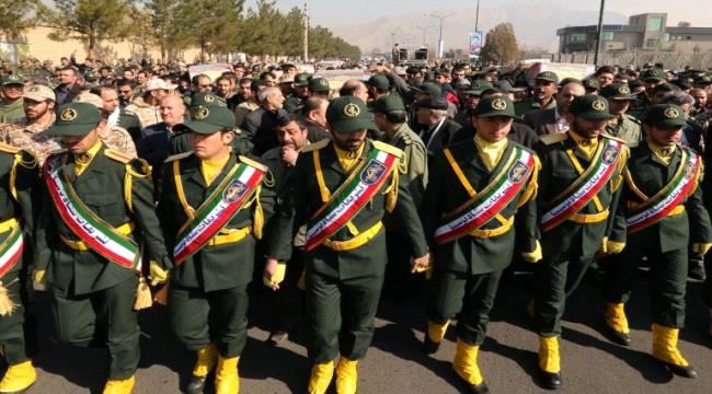 إيران تقيم مراسم عزاء لعنصر بالحرس قتل باليمن قبل استعادة جثته‎