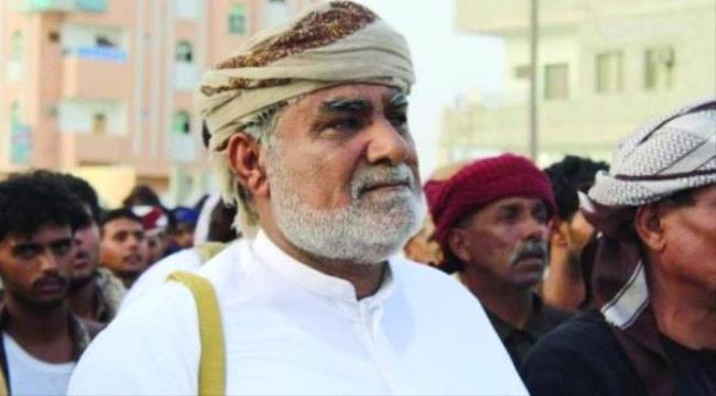 الحريزي:ال جابر امر بمنع الرئيس هادي من النزول من الطائرة نصف ساعة ونفذ أمره (فيديو )