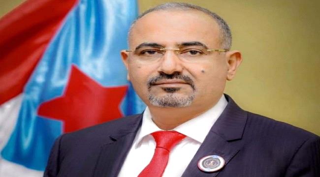 الرئيس الزُبيدي يُعزي في وفاة المناضل عوض السعيدي