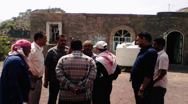 المجلس الانتقالي الجنوبي بمديرية الحصين يزور شكع لتقديم واجب العزاء لعضو الانتقالي بوفاة ابنه 
