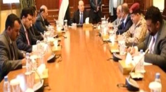 لقور : لهذا السبب..الانتقالي سيتجه الى تشكيل حكومة تدير شؤون الجنوب؟
