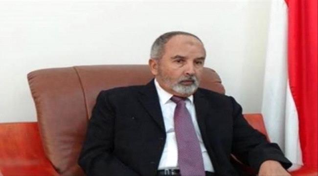 "إخوان والا مش إخوان": اليدومي يرد بأثر رجعي على العديني