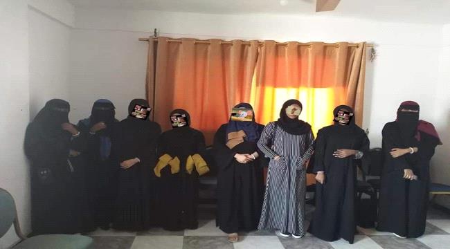 مؤسسة تحديث للتنمية تقيم ورشة تدريبية في الحرف اليدوية للنساء في عدن