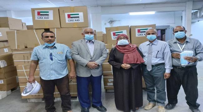 اللجنة العليا للإغاثة والأعمال الإنسانية تتسلم شحنة مساعدات طبية مقدمة من دولة الإمارات 