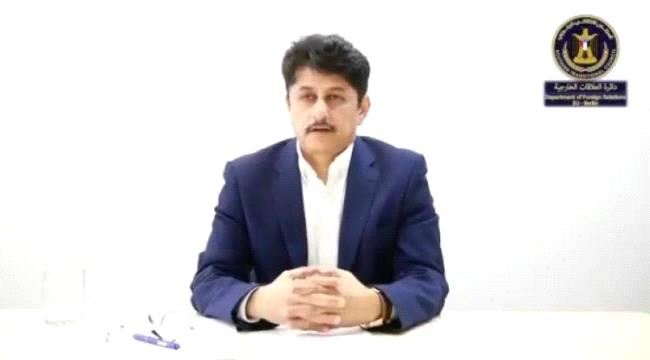 بن فريد متسائلاً : هل تستطيع الشرعية حشد 10 باصات بأي مكان في الجنوب؟