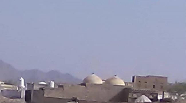 سقوط قذيفة هاون حوثية على مسجد بيت مغاري في حيس وأخرى في منزل مواطن