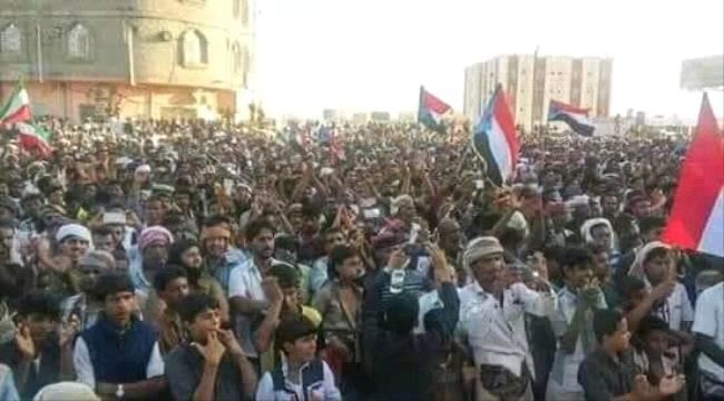 رئيس انتقالي المهرة مخاطبا ابناء المحافظة والحشود الوافدة :لقد كفيتم ووفيتم وانتصرتهم للمهرة والجنوب والشهداء والانتقالي