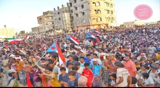 سياسي جنوبي : المهرة اخرست افواه عملاء قطر وتركيا وإيران وكشفت إذناب هذه الدول