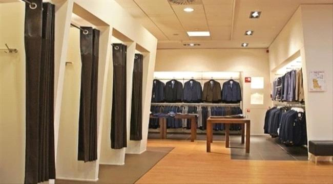جدل حول غرف قياس الملابس بعد عودة افتتاح المتاجر