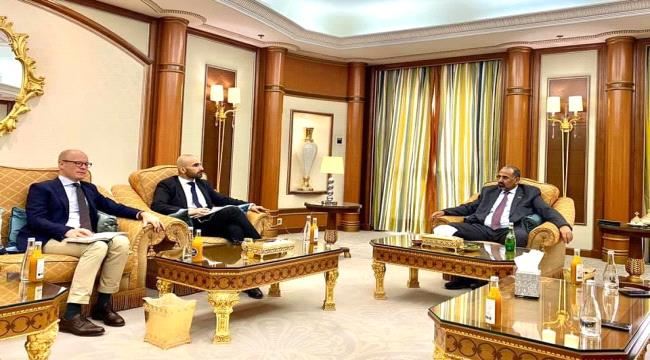 الرئيس القائد عيدروس الزُبيدي يستقبل مسؤولين من بعثتي مملكتي السويد وهولندا