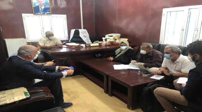  إشراق السباعي تلتقي بوفد شركة اسبن ميديكل وتزور مركز عزل الجمهورية