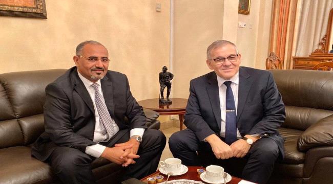 رئيس "الانتقالي الجنوبي" يواصل حراكه الدبلوماسي من الرياض