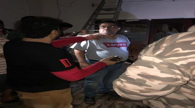 الشاذلي يطلع على الأضرار التي لحقت باحد المنازل في خور مكسر بعدن ويوجه بنقل الأسرة إلى أحد الفنادق
