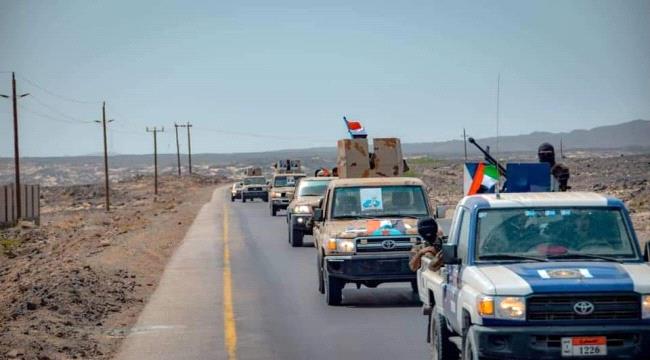 اللواء العاشر صاعقة يدفع بوحدات عسكرية جديدة لرفد جبهات القتال في محور أبين.