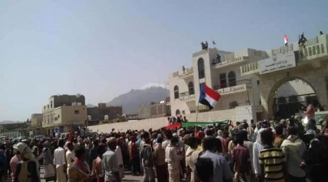 قيادي بالانتقالي : سقطرى اسقطت المشروع التركي القطري الإيراني وعادت الى وضعها الطبيعي