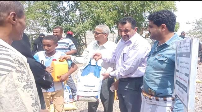 مؤسسة الشوكاني تدشن المرحلة الخامسة من مشروع توزيع السلة الغذائية للأيتام في عدن