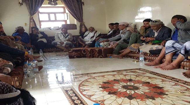 رئيس انتقالي لحج يحضر صلحا قبليا في مرفد يافع ويتفقد جبهة الحد