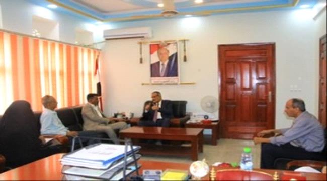 وزير التربية د. لملس يلتقي الهيئة الأهلية لعودة الطلاب للمدارس