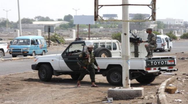 عدن : انتشار امني كبير واعتقال مطلوبين في المحاريق