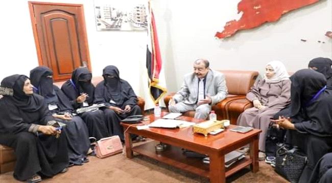 اللواء بن بريك يُشيد بالدور الريادي للمرأة المهرية وبصمودها أمام التحديات التي تواجه البلاد