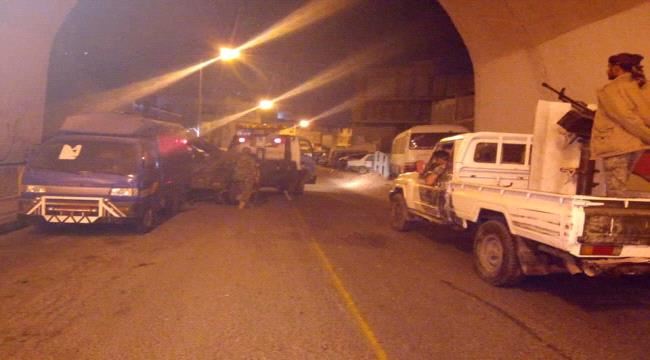 الاجهزة الأمنية بالعاصمة عدن تنفذ حملة أمنية ضد المركبات المخالفة في القلوعة بالتواهي