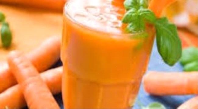 صحتك فى وصفة.. للتخلص من ألم المعدة تناول عصير الجزر بالنعناع