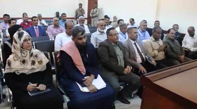 اجتماع هام يقر البدء بحملات واسعة لازالة المباني العشوائية بالعاصمة عدن