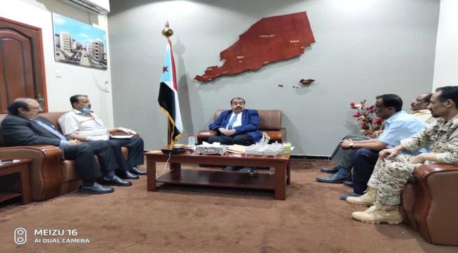 اللواء جواس وممثلين عن لجنة التهدئة يلتقون قيادة المجلس الانتقالي الجنوبي 