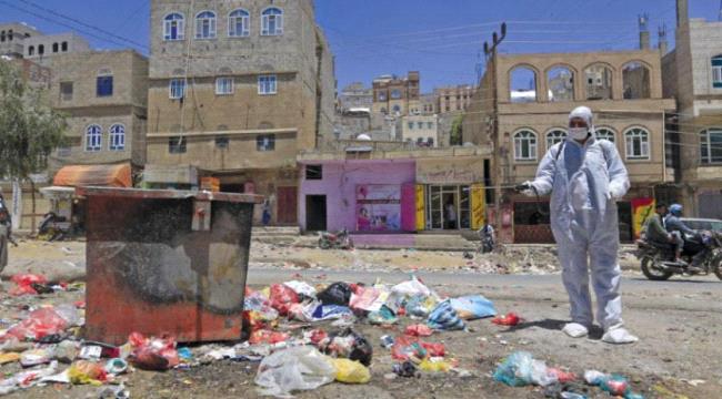 صنعاء تغرق في القمامة ومياه الصرف... وتجاهل حوثي
