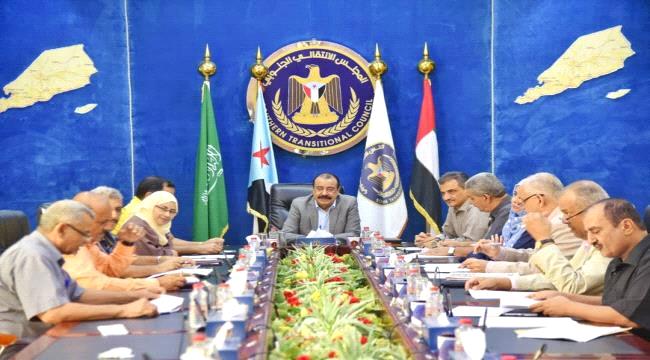 الانتقالي : نحرص على نجاح جهود التحالف ونؤكد ان الخدمات في الجنوب اولوية قصوى لا يمكن اخضاعها للمساومات