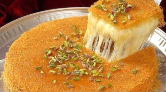 لهذا السبب.. أكل حلويات رمضان بكثرة يضعف مناعتك