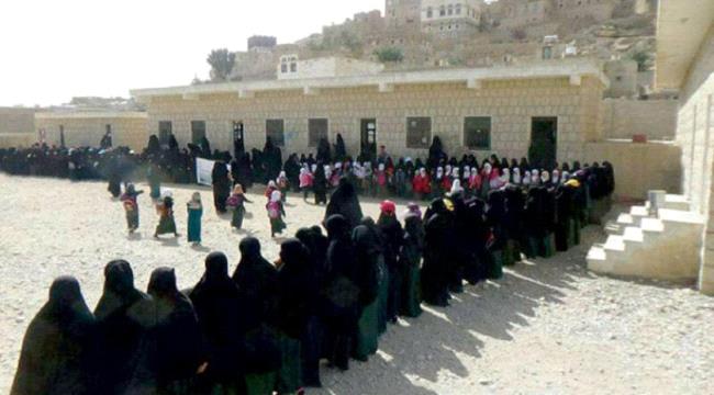 الشرق الاوسط : "زينبيات الحوثي" يحوّلن مصليات النساء إلى منابر لتلقين أفكار الجماعة