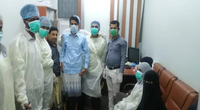 الشاجري يفتتح المجمع الصحي لمديرية خور مكسر لعلاج الحميات بالمجان 
