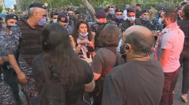 لبنان ينتفض ضد سلاح حزب الله