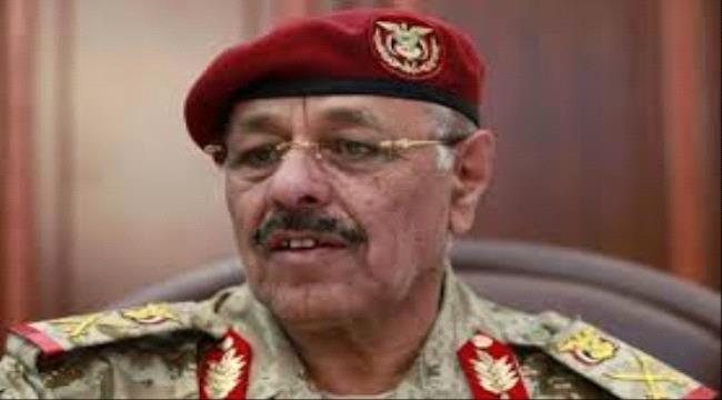 التحالف يمنع علي محسن الاحمر من مغادرة الرياض