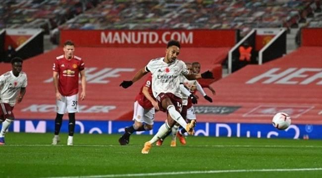 الدوري الإنجليزي: أوباميانغ يقود آرسنال لتحقيق فوز صعب على يونايتد