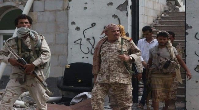 الإخوان يتهمون نجل قائد محور تعز بالتورط في شبكة دعارة ومخدرات