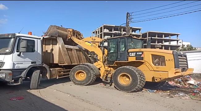 مدير عام البريقة يثمن دور شركة مصافي عدن على مساندتها جهود السلطة المحلية بالمديرية