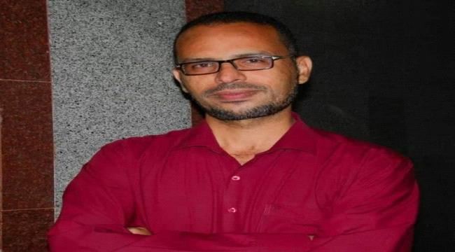 معلم عدني يبتكر طريقة مميزة للتعليم عن بعد في زمن كورونا